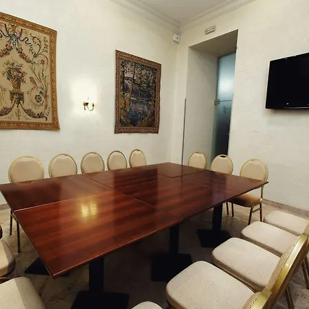 Otel Optima Collection Medievale Lviv